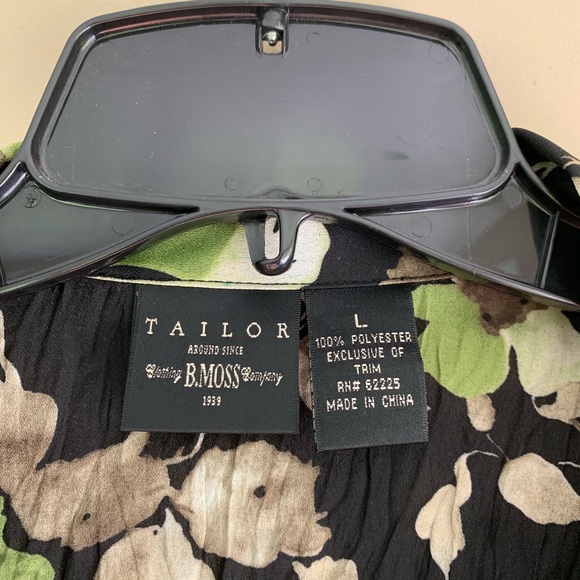 Ruffled Button-down Blouse - Picture 2 of 3